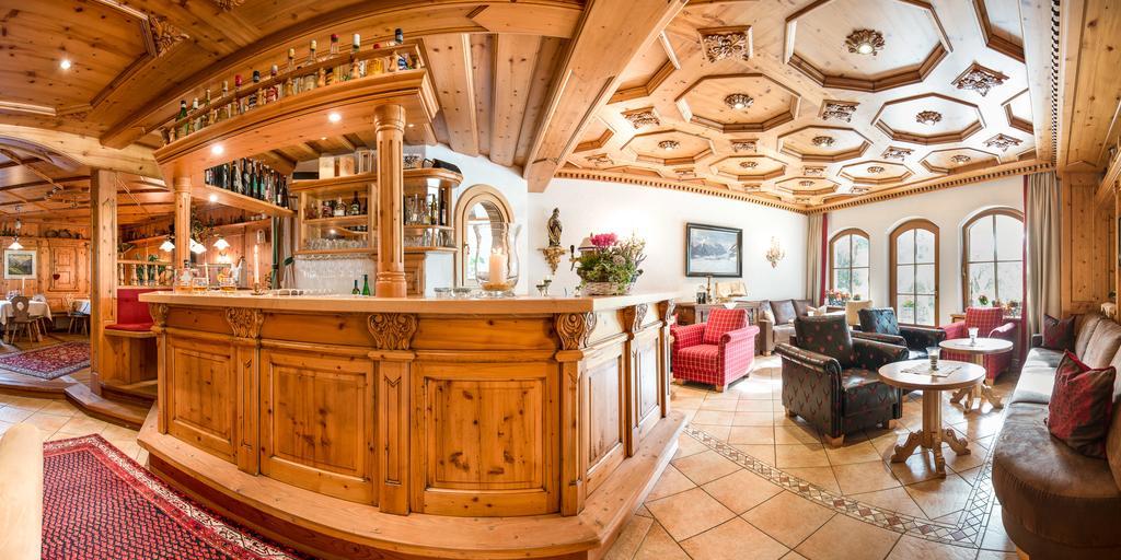 Familien- & Vitalhotel Auenhof Fulpmes Dış mekan fotoğraf