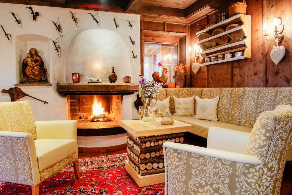 Familien- & Vitalhotel Auenhof Fulpmes Dış mekan fotoğraf