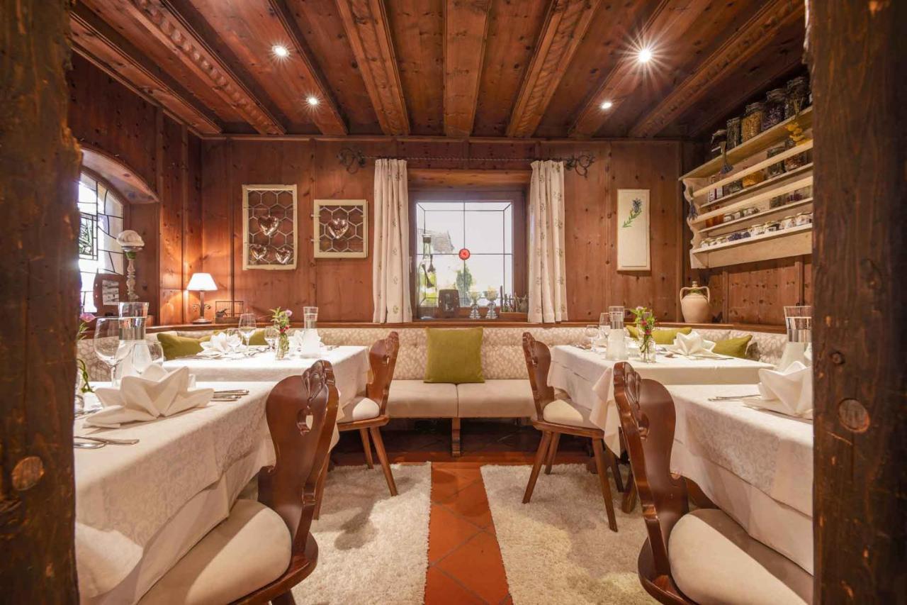 Familien- & Vitalhotel Auenhof Fulpmes Dış mekan fotoğraf