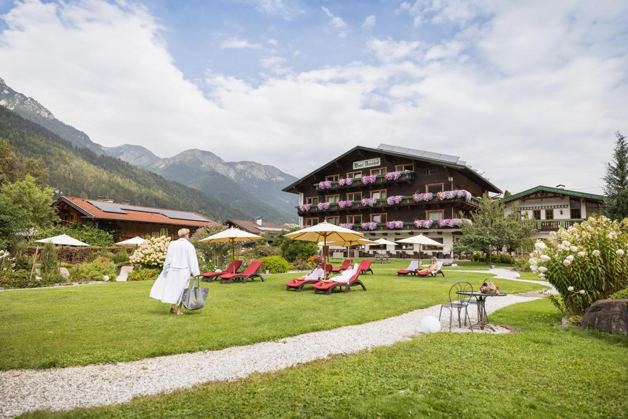 Familien- & Vitalhotel Auenhof Fulpmes Dış mekan fotoğraf