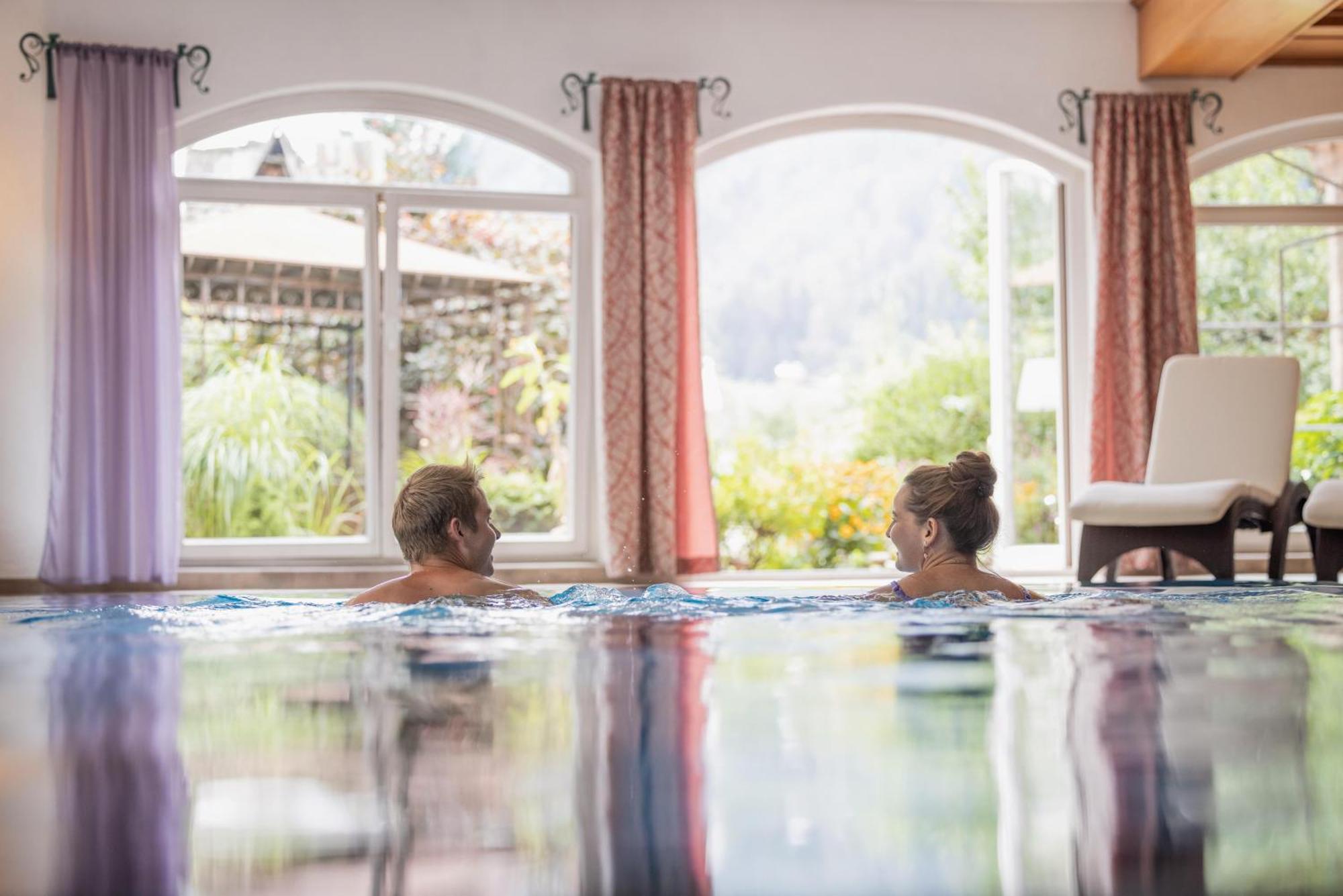 Familien- & Vitalhotel Auenhof Fulpmes Dış mekan fotoğraf