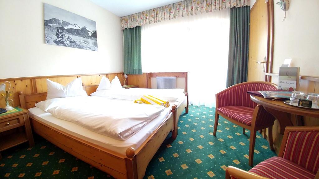 Familien- & Vitalhotel Auenhof Fulpmes Dış mekan fotoğraf